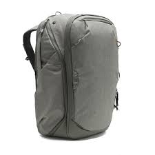 roamfreerebecca-best-travel-photography-gear-action-camera-accessories-camera-backpack-peak