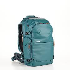 roamfreerebecca-best-travel-photography-gear-action-camera-accessories-camera-backpack-shimoda