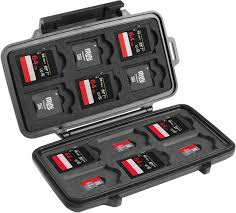 roamfreerebecca-best-travel-photography-gear-action-camera-accessories-memory-card-case