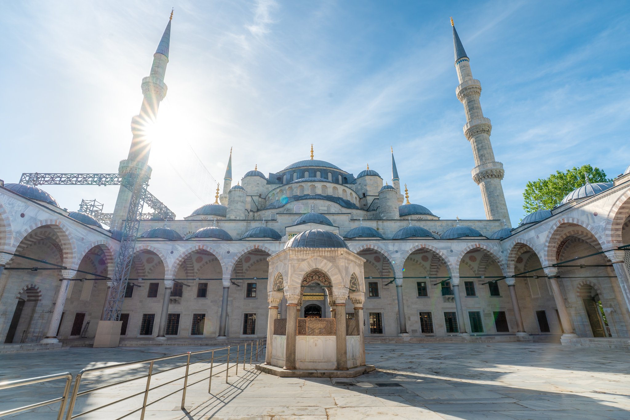 roamfreerebecca-blue-mosque-istanbul-turkey-türkiye-europe-asia-middle-east-world-trip-01616