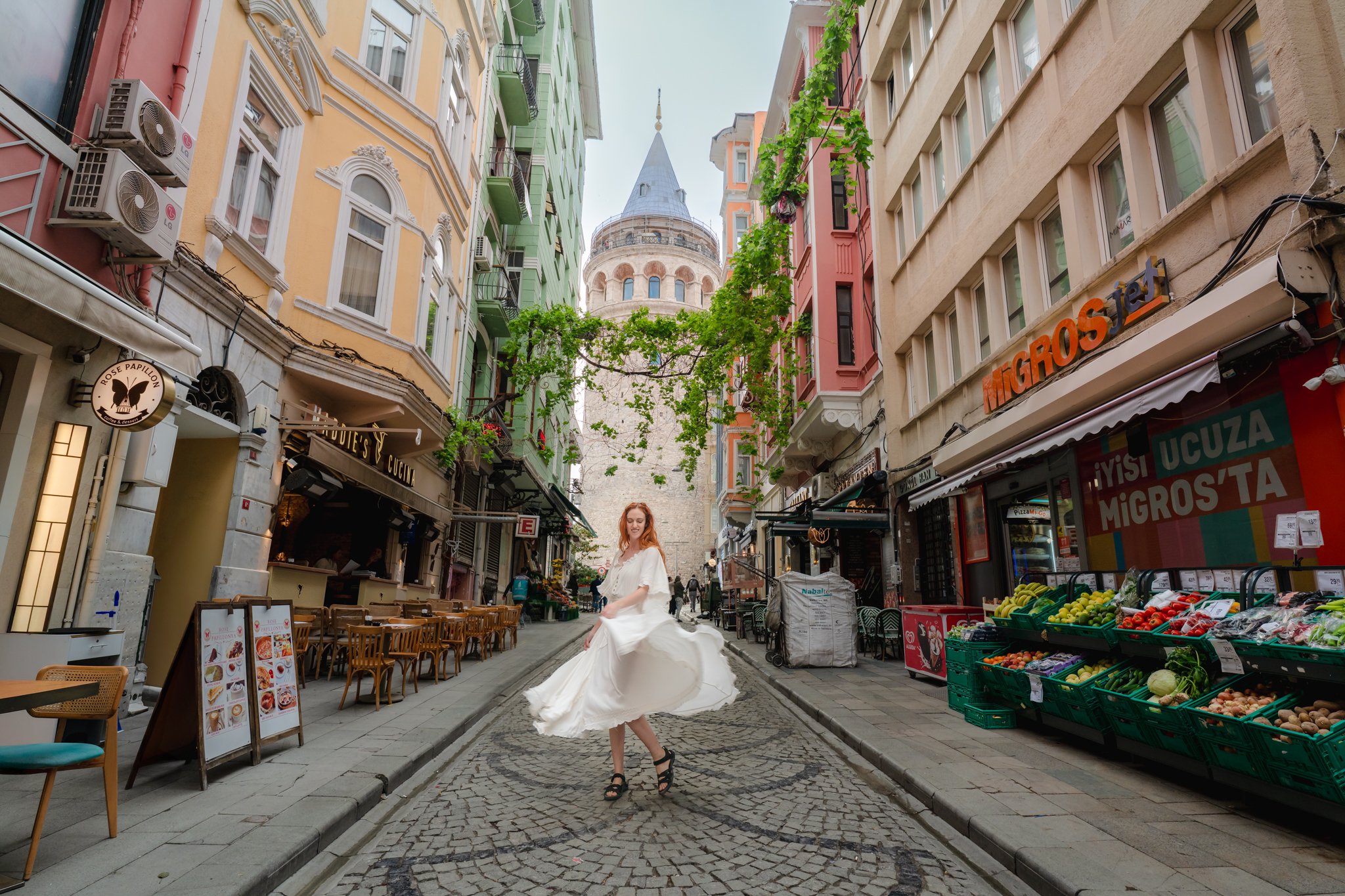 roamfreerebecca-galata-tower-istanbul-turkey-türkiye-europe-asia-middle-east-world-trip-02184