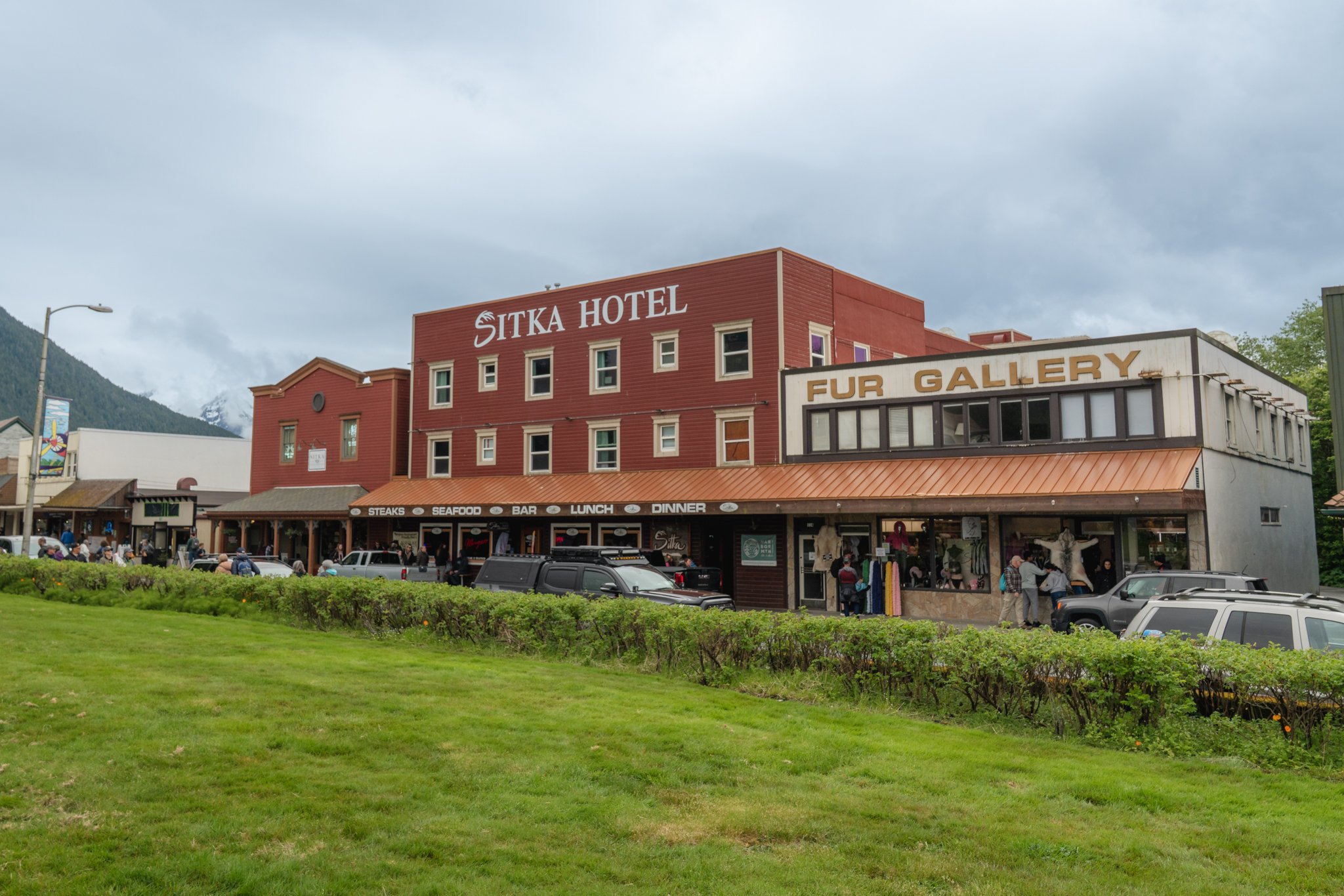 roamfreerebecca-sitka-hotel-downtown-sitka-alaska-united-states-north-america-04707