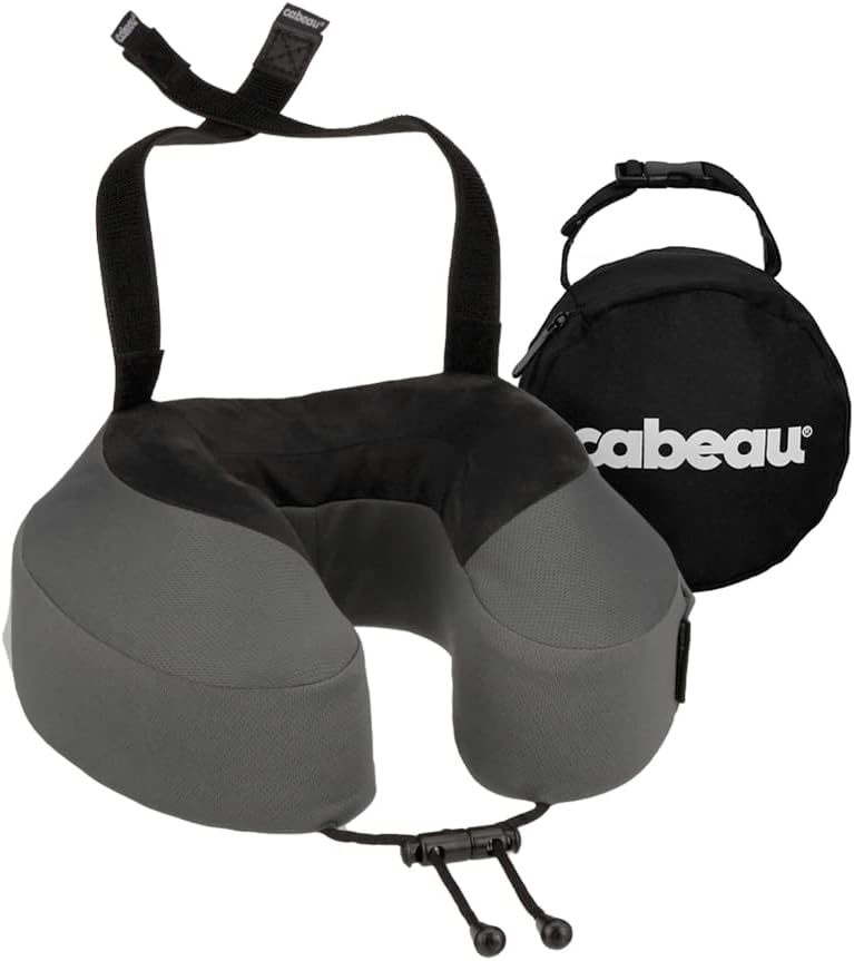 roamfreerebecca-carry-on-essentials-neckpillow-2