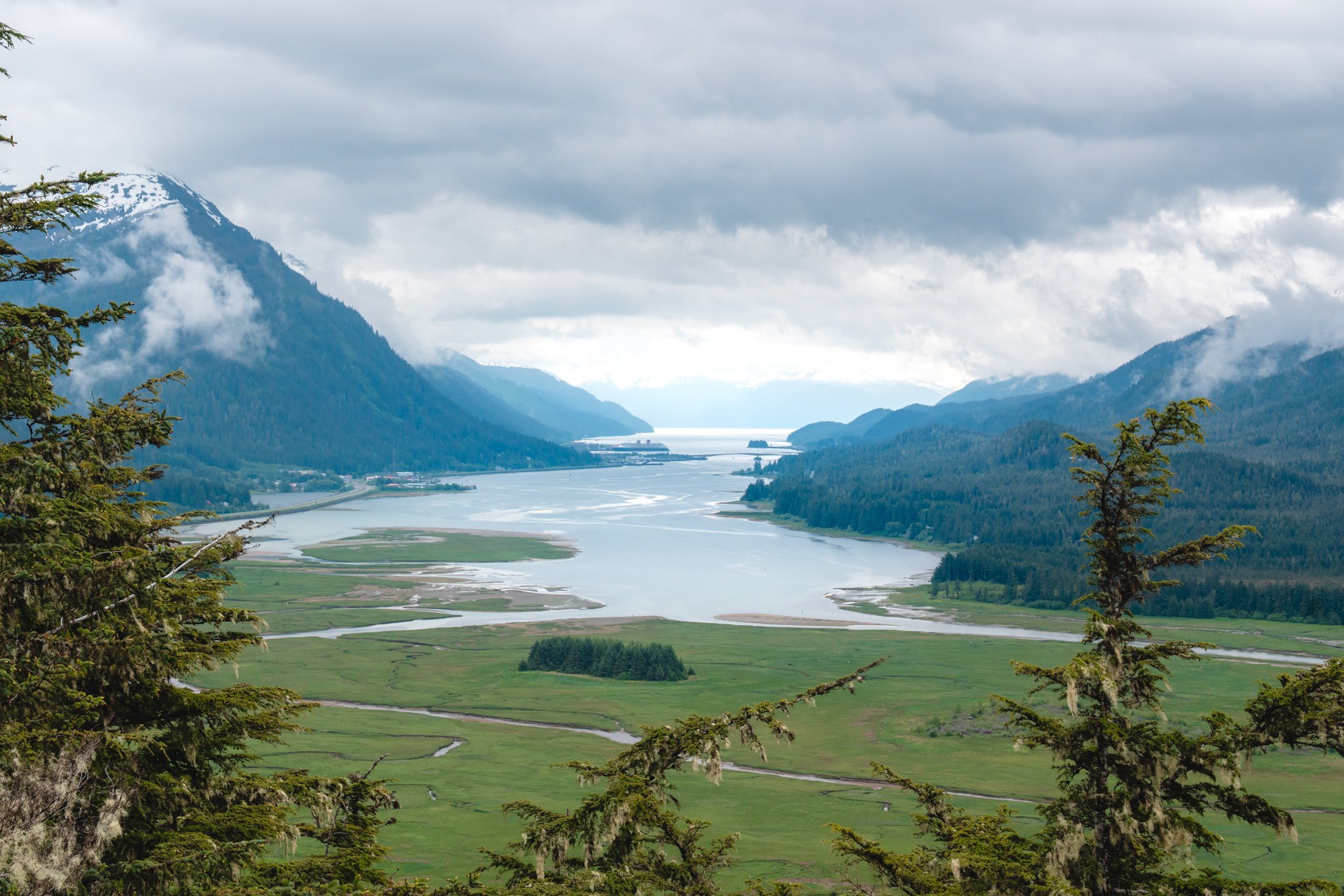 roamfreerebecca-glacier-gardens-rainforest-adventure-viewpoint-juneau-alaska-united-states-north-america-07109