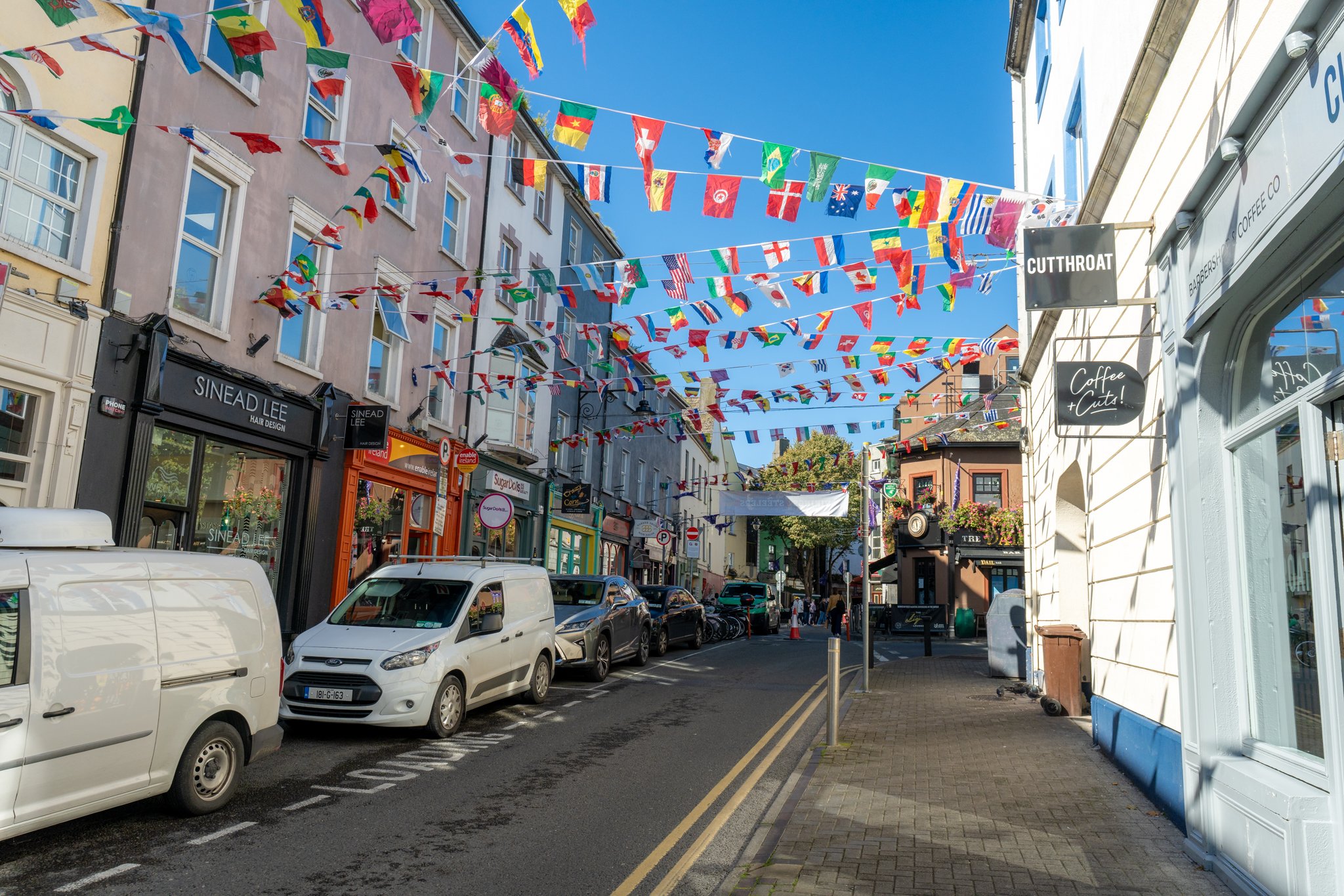 roamfreerebecca-galway-street-ireland-europe-00197