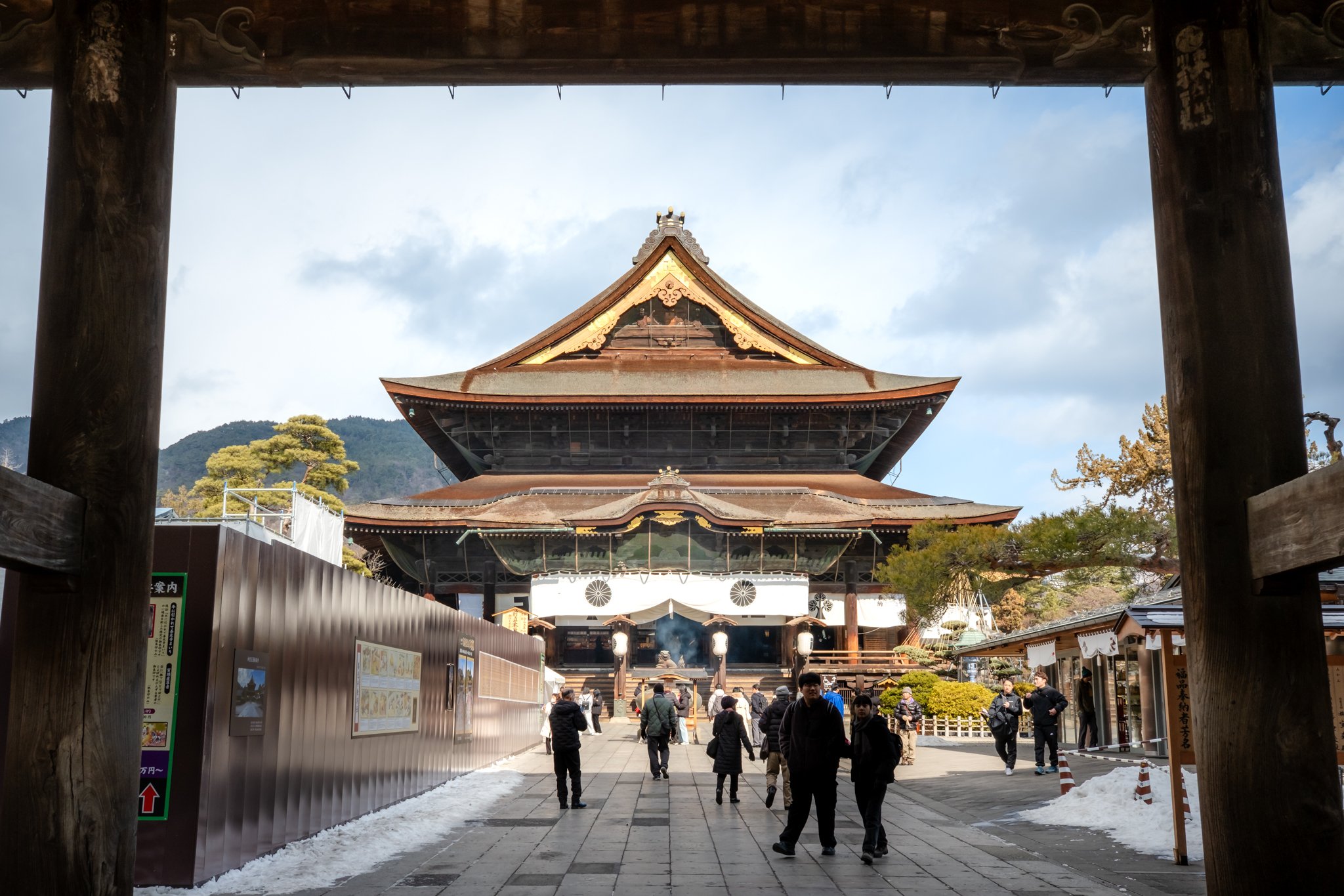 roamfreerebecca-Zenkōji-temple-nagano-japan-asia-0497