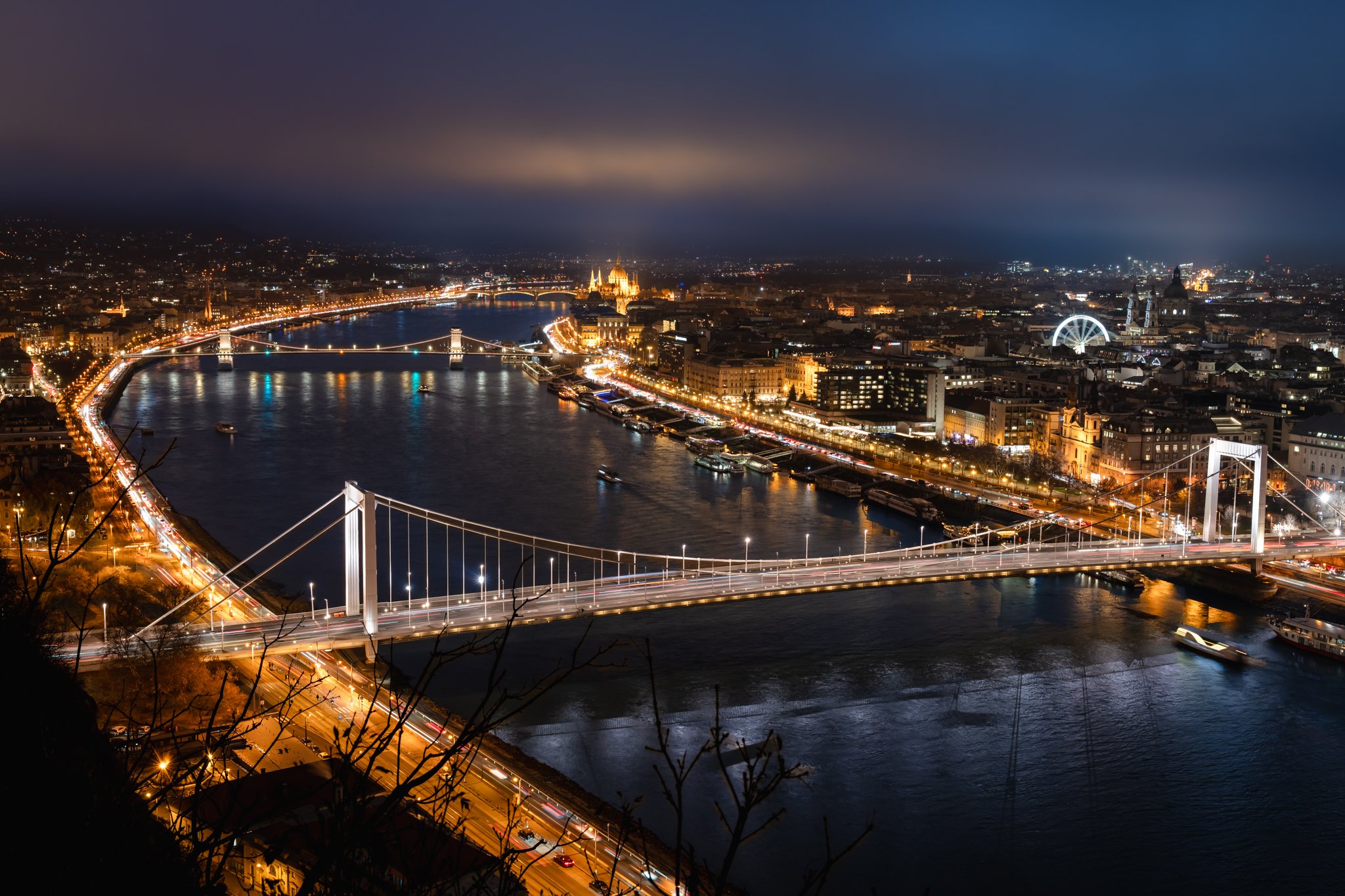 roamfreerebecca-city-view-night-nighttime-bridges-danube-river-budapest-hungary-europe-00749