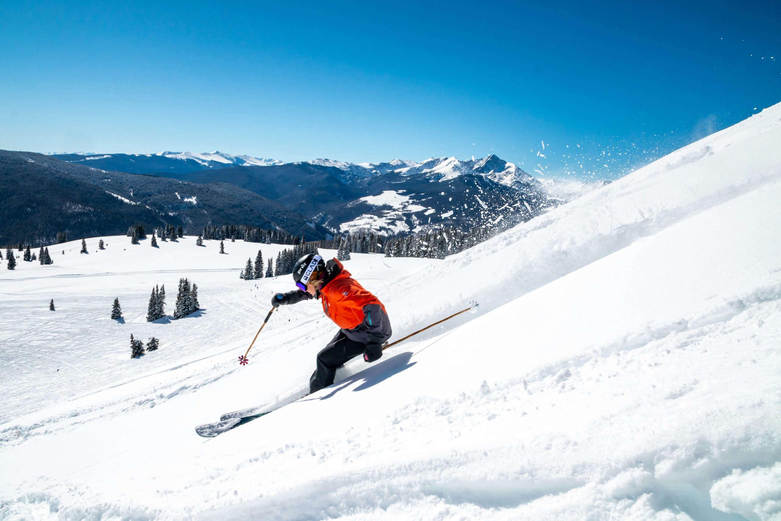 roamfreerebecca-winter-skiing-vail-colorado-united-states-north-america