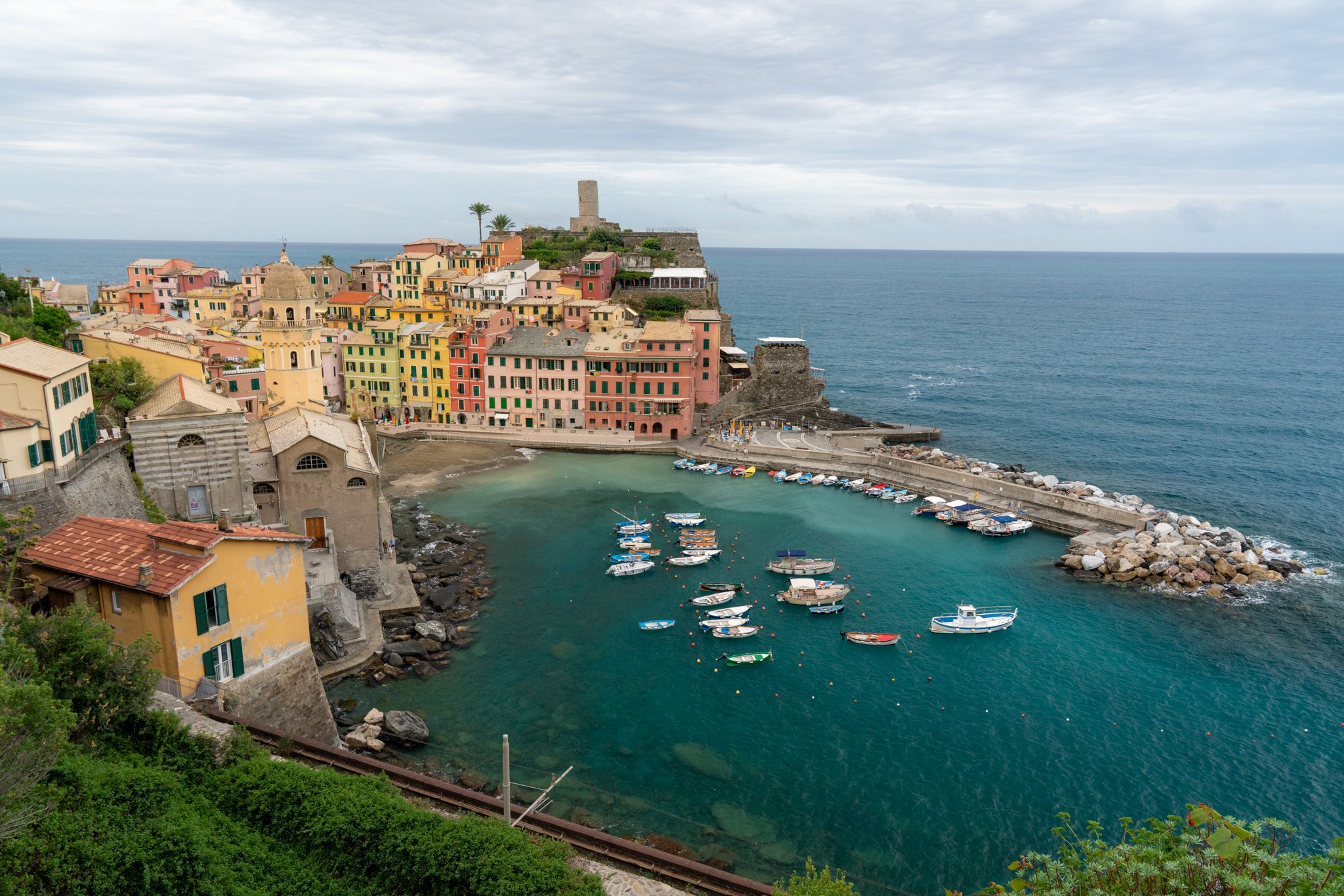 roamfreerebecca-hiking-vernazza-cinque-terre-italy-europe-world-trip-02794
