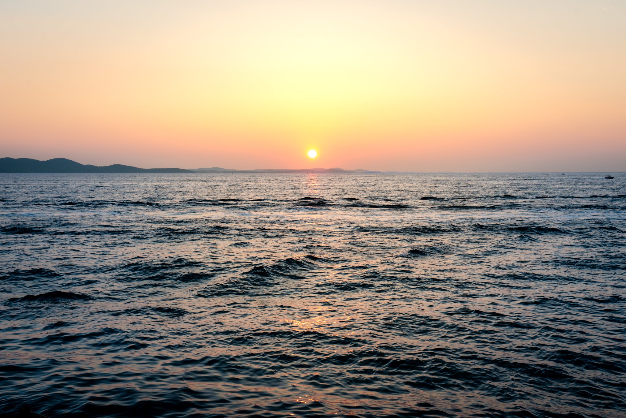 roamfreerebecca-sea-organ-ocean-sunset-zadar-croatia-europe-world-trip-02582