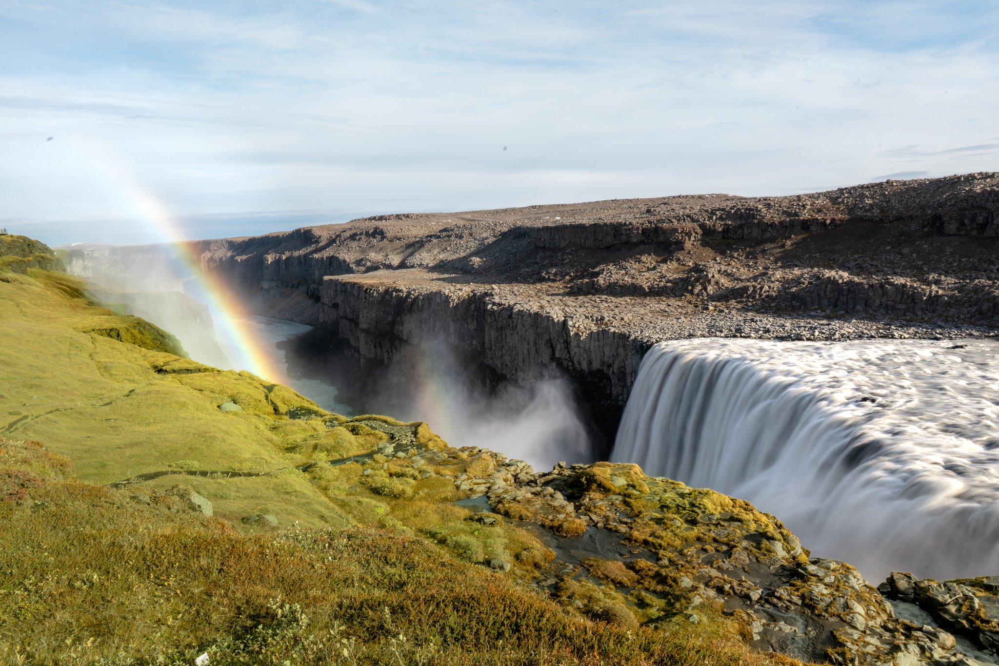 roamfreerebecca-waterfall-dettifoss-iceland-europe-02277