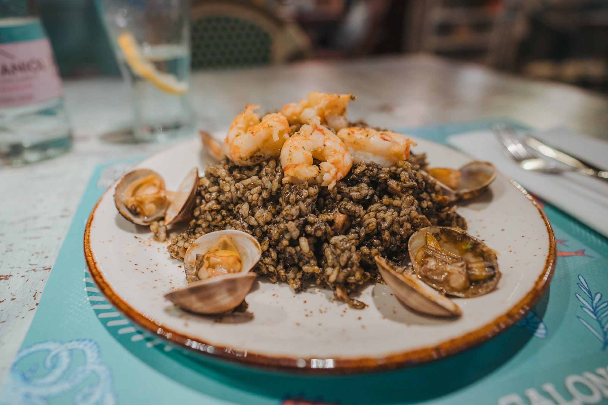 roamfreerebecca-Arroz-Negro-black-rice-paella-barcelona-spain-europe-00714