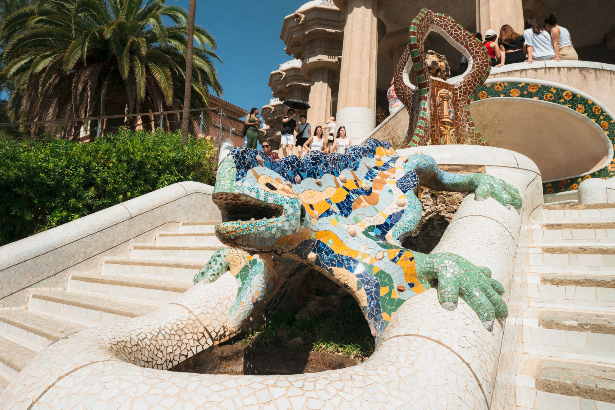roamfreerebecca-gaudi-park-guell-barcelona-spain-europe-00696 (1)