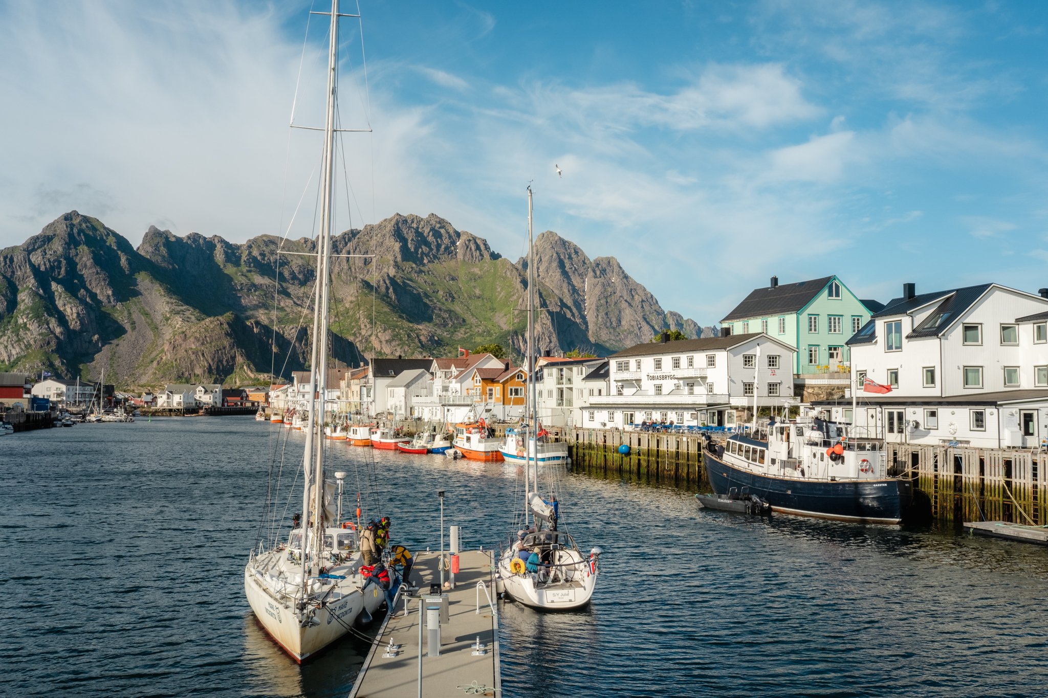 roamfreerebecca-harbor-Henningsvær-lofoten-islands-norway-europe-0348