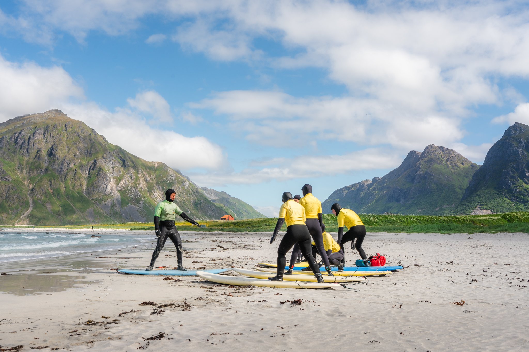 roamfreerebecca-lofoten-beach-camp-surf-lesson-lofoten-islands-norway-europe-01006