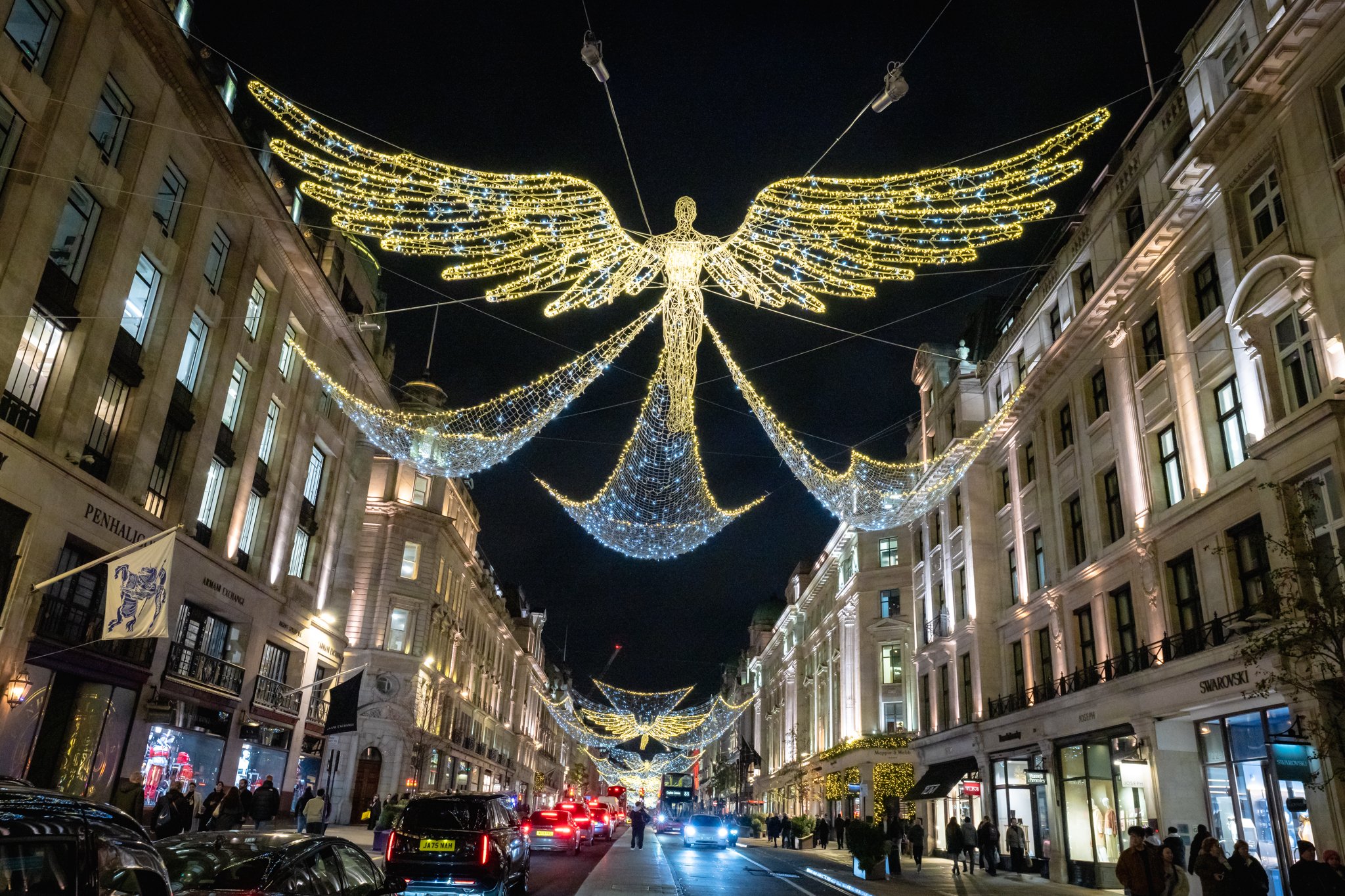 roamfreerebecca-oxford-street-christmas-lights-london-christmas-markets-winter-london-england-united-kingdom-europe-00108